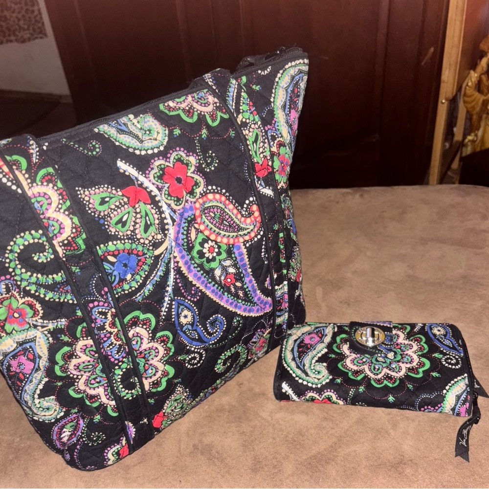 Vera Bradley Kiev Paisley Tote w/ wallet - Picture 4 of 6